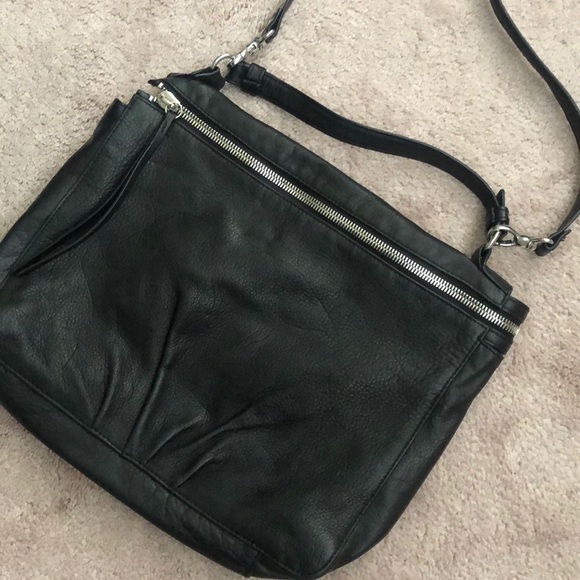 Margot | Leather Hobo Bag - Picture 2 of 9